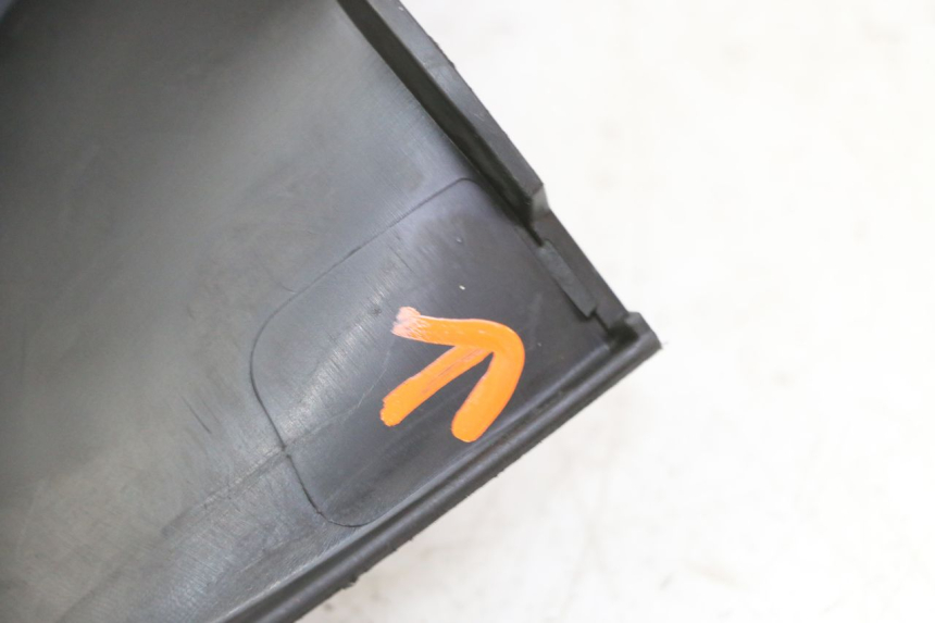 photo de TACHO VERKLEIDUNG PIAGGIO MP3 RL 250 (2006 - 2010) - Zoom auf Gebrauchszustand