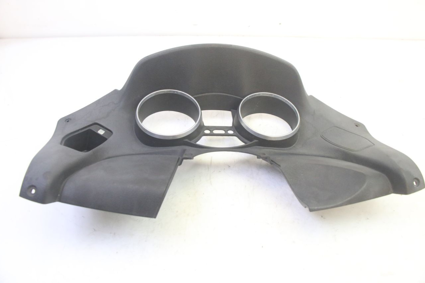photo de TACHO VERKLEIDUNG PIAGGIO MP3 RL 250 (2006 - 2010) - Detailansicht des Bauteils