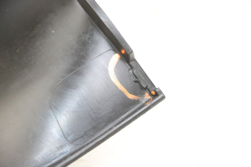 photo de TACHO VERKLEIDUNG PIAGGIO MP3 RL 250 (2006 - 2010) - Zoom auf Gebrauchszustand