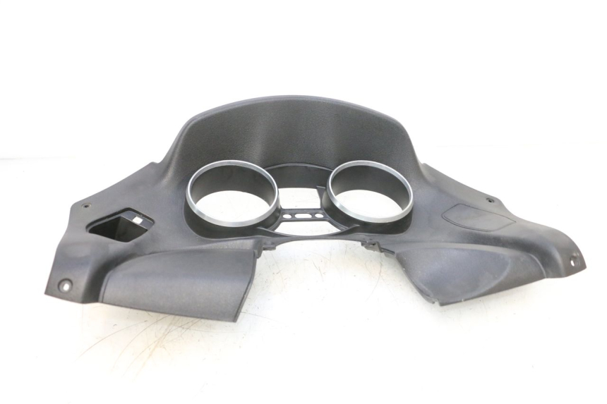 photo de TACHOMETERBLENDE PIAGGIO MP3 125 (2006 - 2014) - Detailansicht des Bauteils