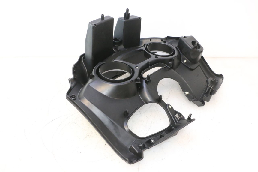 photo de TACHO VERKLEIDUNG PIAGGIO MP3 500 (2016 - 2018) - Detailansicht des Bauteils