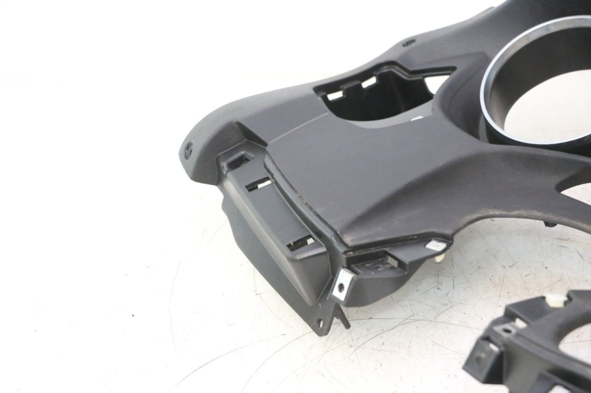 photo de TACHO VERKLEIDUNG PIAGGIO MP3 500 (2016 - 2018) - Ergänzendes Produktfoto