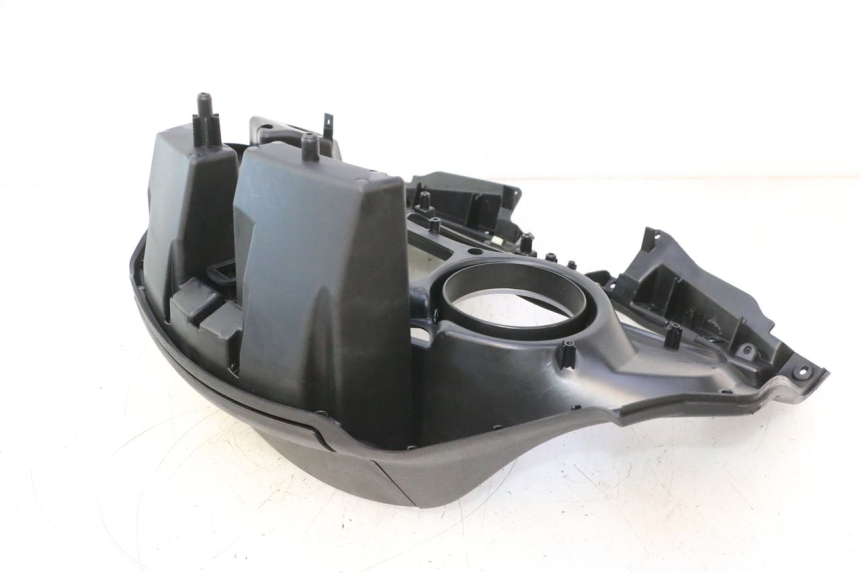 photo de TACHO VERKLEIDUNG PIAGGIO MP3 500 (2016 - 2018) - Zoom auf Gebrauchszustand