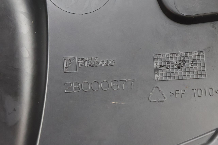 photo de TACHO VERKLEIDUNG PIAGGIO MP3 500 (2016 - 2018) - Kennzeichnungen und Originalreferenzen