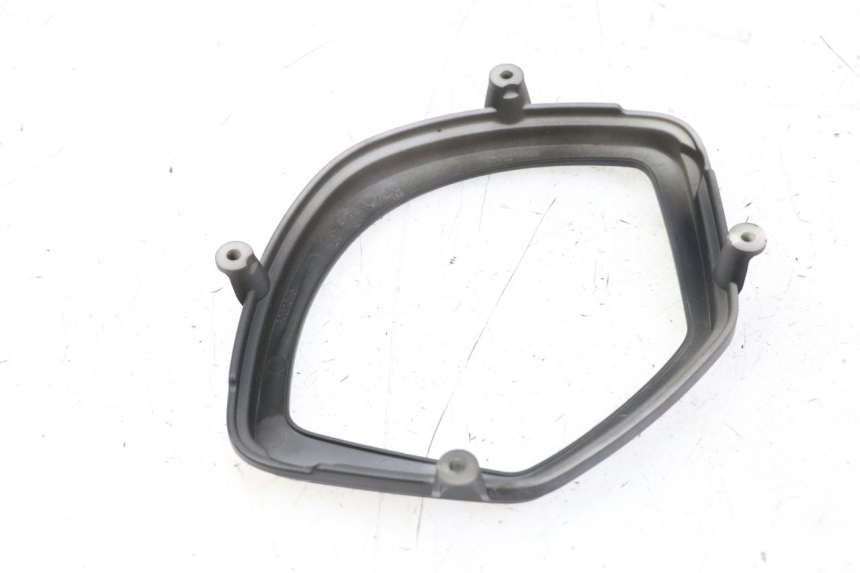 photo de TACHO VERKLEIDUNG PIAGGIO LIBERTY IGET 4T 50 (2021 - 2025) - Detailansicht des Bauteils