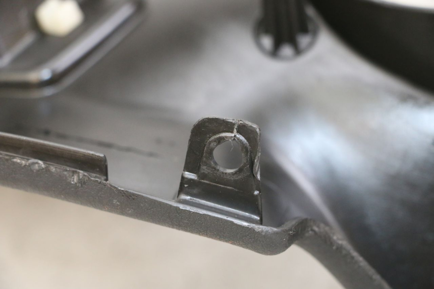 photo de TACHOMETERBLENDE PIAGGIO MP3 LT 400 (2007 - 2012) - Zoom auf Gebrauchszustand