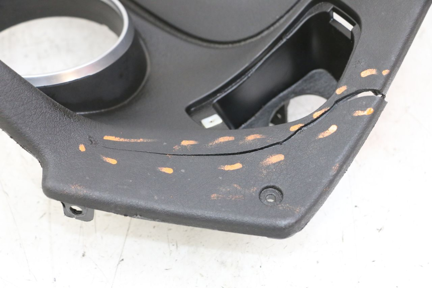 photo de TACHOMETERBLENDE PIAGGIO MP3 LT 400 (2007 - 2012) - Oberflächenzustand und Material