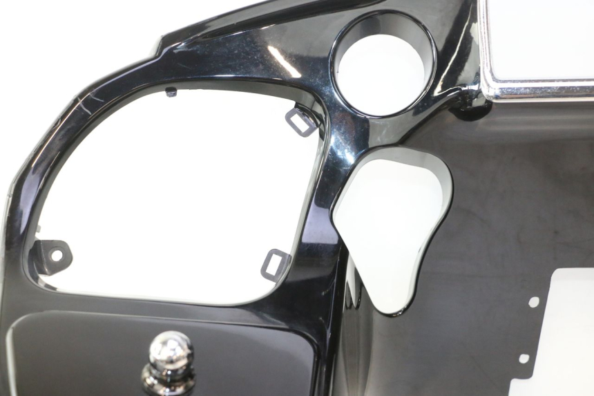 photo de TACHO VERKLEIDUNG HARLEY DAVIDSON ROAD GLIDE FLTRXSE 1920 (2018 - 2022) - Zoom auf Gebrauchszustand