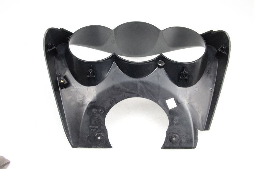 photo de TACHO VERKLEIDUNG PEUGEOT SATELIS 125 (2013 - 2018) - Details der Befestigungspunkte