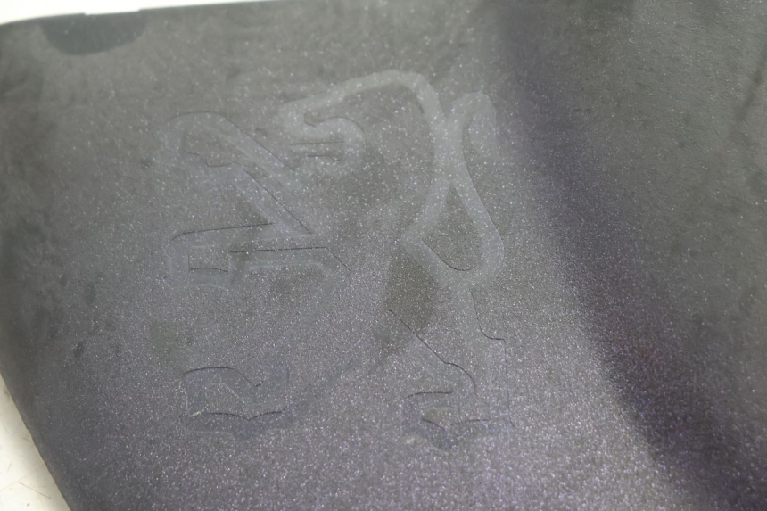 photo de TACHOMETERBLENDE PEUGEOT TREKKER 50 (1995 - 2004) - Zoom auf Gebrauchszustand