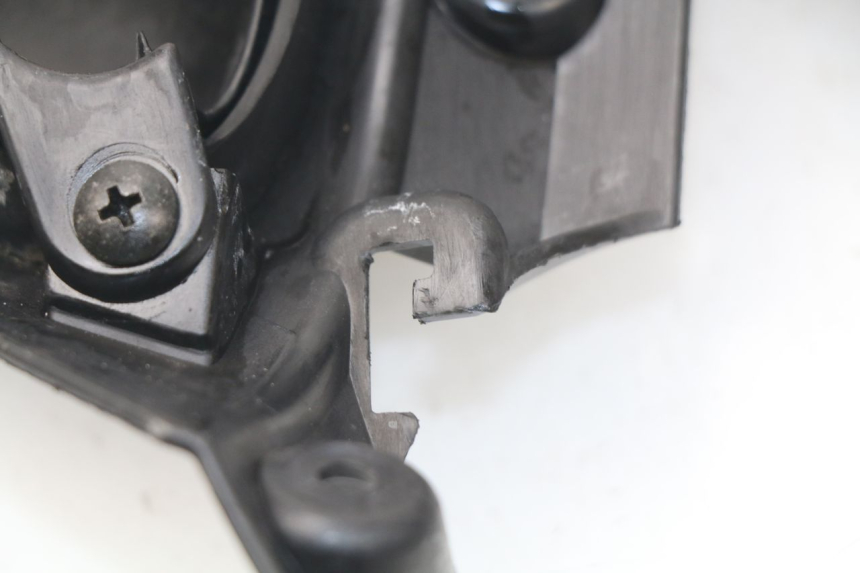 photo de TACHOMETERBLENDE YAMAHA X-MAX XMAX 125 (2010 - 2013) - Technische Nahaufnahme