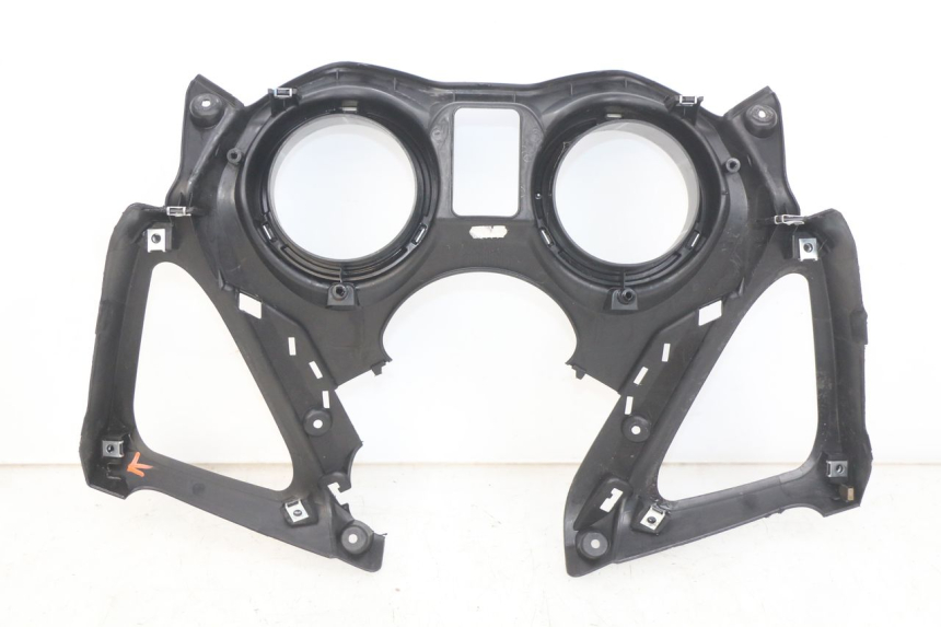 photo de TACHOMETERBLENDE YAMAHA X-MAX XMAX 125 (2010 - 2013) - Detailansicht des Bauteils