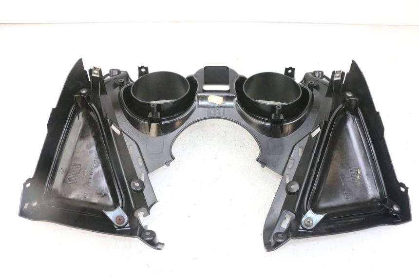 photo de TACHOMETERBLENDE YAMAHA X-MAX XMAX 125 (2010 - 2013) - Charakteristische Merkmale