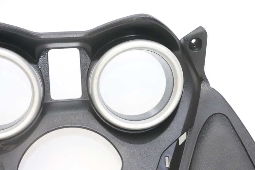 photo de TACHOMETERBLENDE YAMAHA X-MAX XMAX 125 (2010 - 2013) - Details der Befestigungspunkte