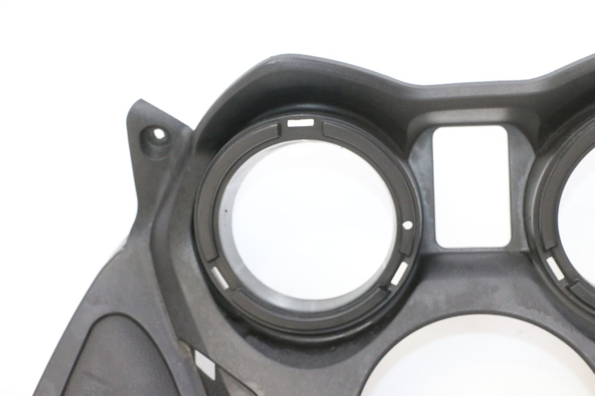 photo de TACHOMETERBLENDE YAMAHA X-MAX XMAX 125 (2010 - 2013) - Hochauflösende Nahaufnahme