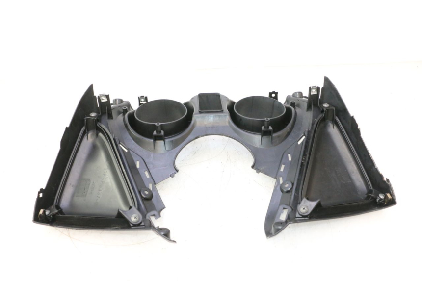 photo de TACHOMETERBLENDE YAMAHA X-MAX XMAX 125 (2010 - 2013) - Technische Nahaufnahme