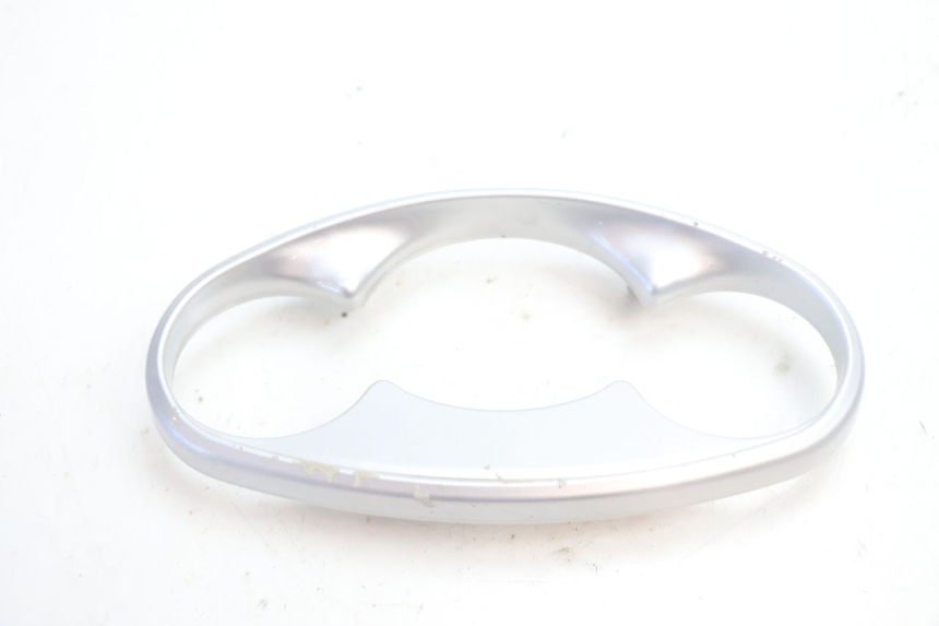 photo de TACHO VERKLEIDUNG YAMAHA YP MAJESTY 125 (2007 - 2010) - Detailansicht des Bauteils