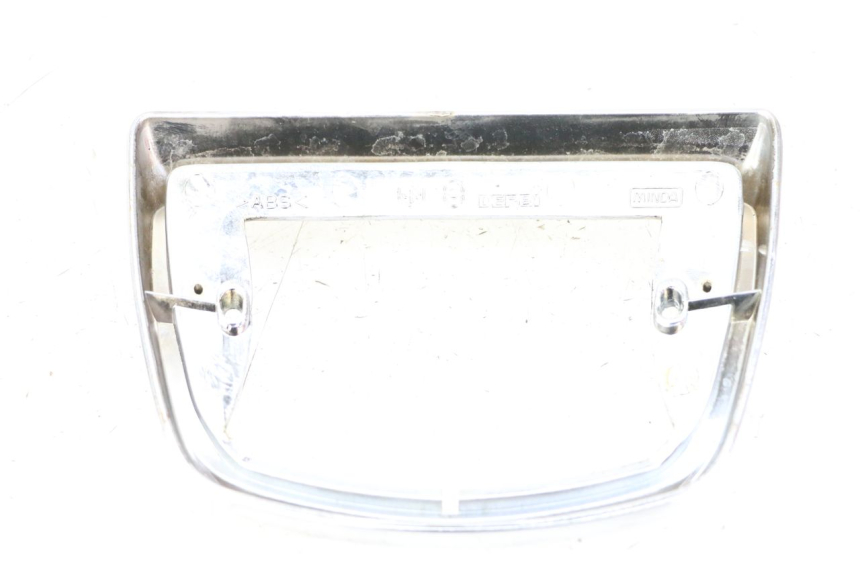 photo de HECKLEUCHTENRAHMEN PIAGGIO VESPA LX 2T 50 (2005 - 2013) - Detailansicht des Bauteils