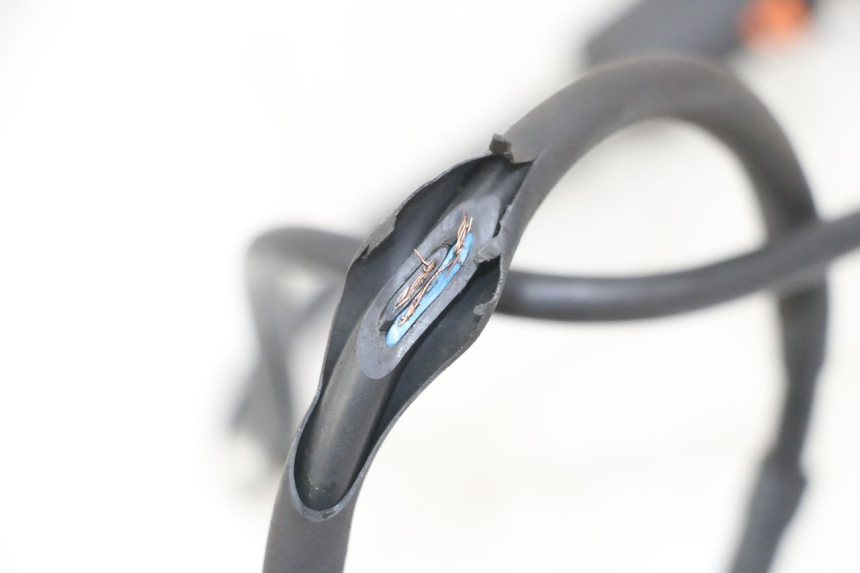 photo de TACHOANTRIEB PEUGEOT ELYSTAR 125 (2002 - 2007) - Gesamtansicht des Produkts