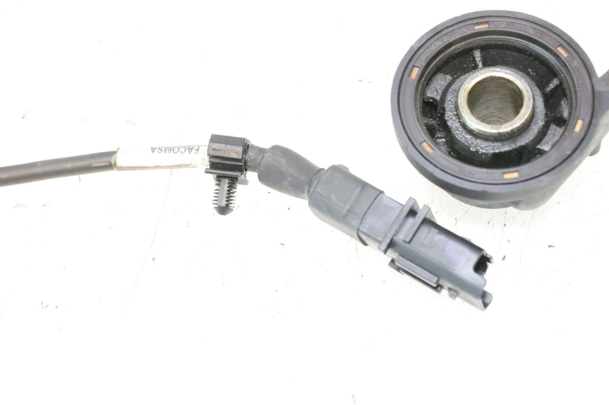 photo de TACHOANTRIEB PEUGEOT SATELIS COMPRESSOR K15 125 (2006 - 2009) - Details der Befestigungspunkte