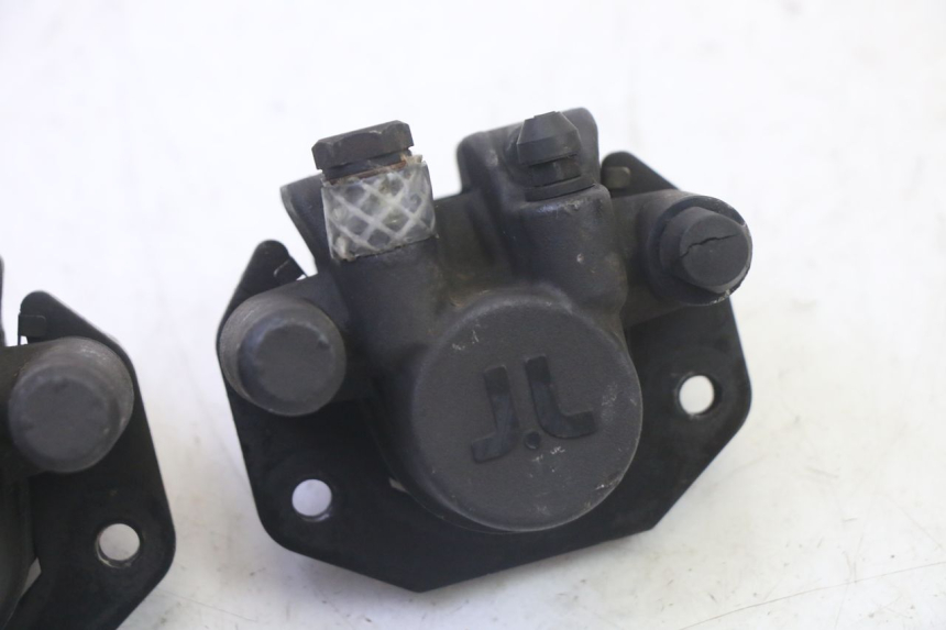 photo de BREMSZANGE HINTEN QUADRO 4 4D 350 (2015 - 2018) - Zoom auf Gebrauchszustand