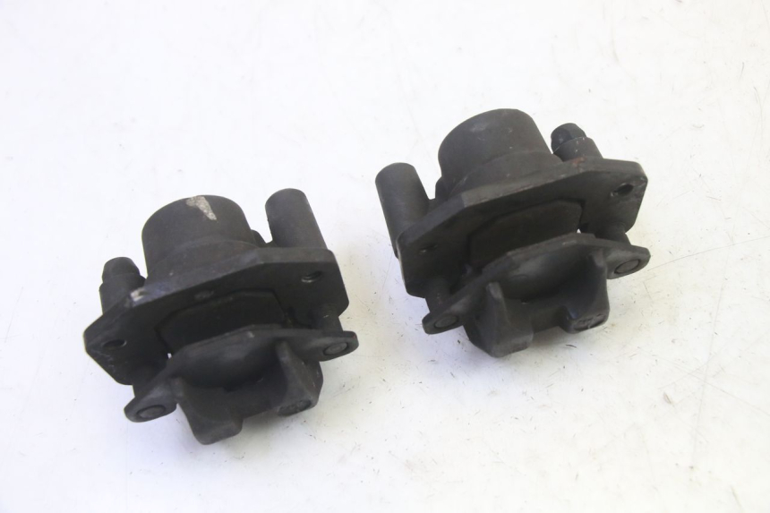 photo de BREMSZANGE HINTEN QUADRO 4 4D 350 (2015 - 2018) - Details der Befestigungspunkte