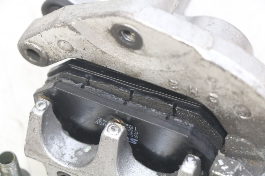 photo de BREMSZANGE HINTEN SUZUKI BURGMAN 650 (2002 - 2004) - Zoom auf Gebrauchszustand