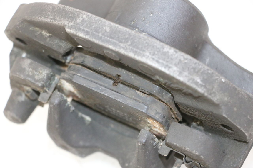 photo de BREMSZANGE HINTEN HONDA FES S-WING SWING ABS 125 (2007 - 2015) - Zoom auf Gebrauchszustand