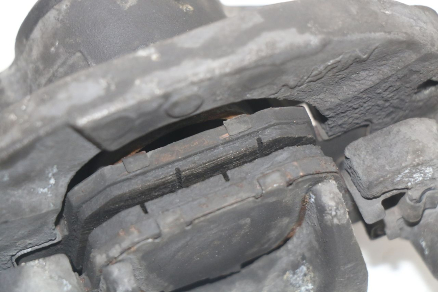 photo de BREMSZANGE HINTEN HONDA FES S-WING SWING 125 (2007 - 2015) - Details der Befestigungspunkte