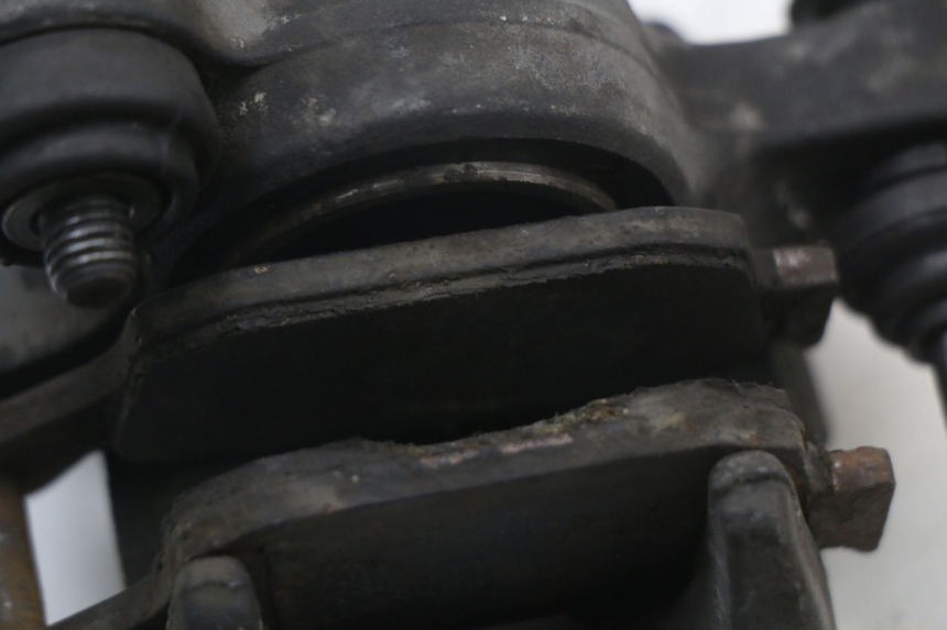 photo de HINTEN BREMSSATTEL HONDA NTV DEAUVILLE 650 (1998 - 2001) - Details der Befestigungspunkte