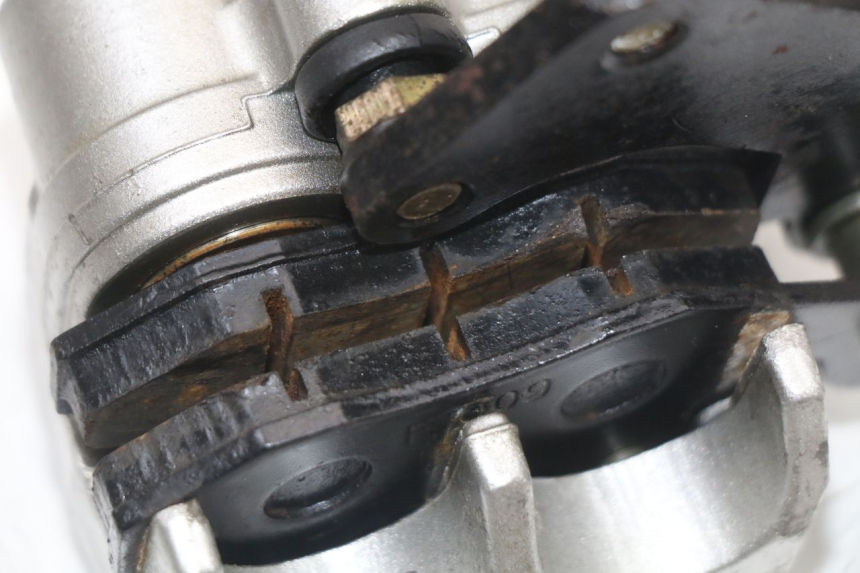 photo de BREMSZANGE HINTEN REGAL RAPTOR RAXTER 2 125 (2007 - 2015) - Details der Befestigungspunkte