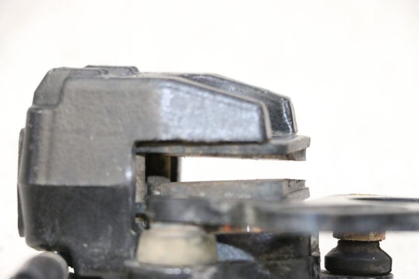 photo de HINTEN BREMSSATTEL APOLLO RFZ 125 - Zoom auf Gebrauchszustand