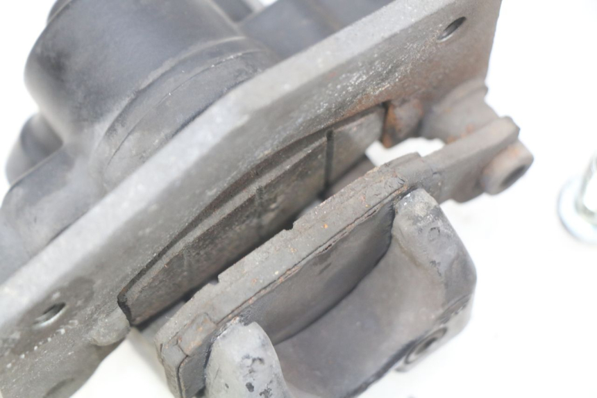 photo de HINTEN BREMSSATTEL SUZUKI SIXTEEN 125 (2008 - 2010) - Detailansicht des Bauteils