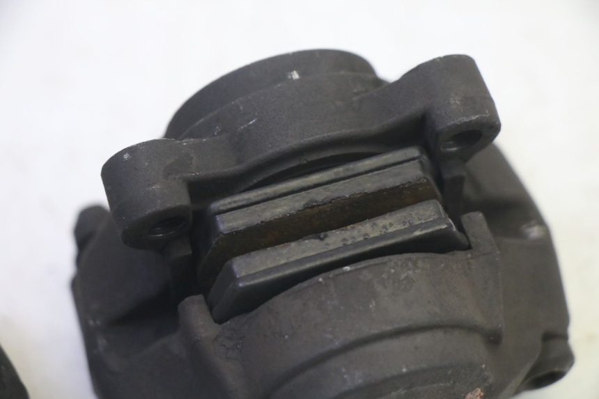 photo de BREMSZANGE VORNE QUADRO 4 4D 350 (2015 - 2018) - Details der Befestigungspunkte