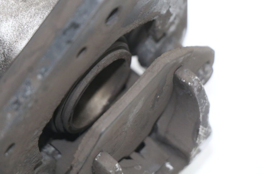 photo de VORDERER BREMSSATTEL KYMCO AGILITY FR 2T 50 (2012 - 2017) - Details der Befestigungspunkte