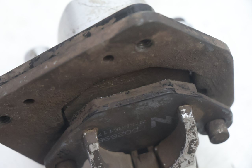 photo de VORDERER BREMSSATTEL KYMCO AGILITY FR 2T 50 (2012 - 2017) - Details der Befestigungspunkte
