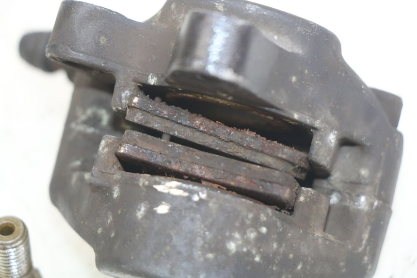 photo de VORDERER BREMSSATTEL MBK BOOSTER SPIRIT 50 (1999 - 2003) - Zoom auf Gebrauchszustand