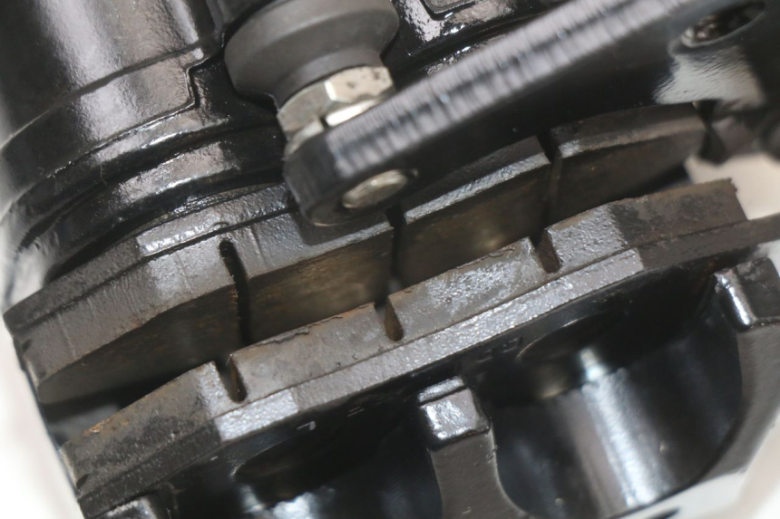 photo de BREMSZANGE VORNE ARCHIVE CAFE RACER 4T 50 (2019 - 2024) - Details der Befestigungspunkte