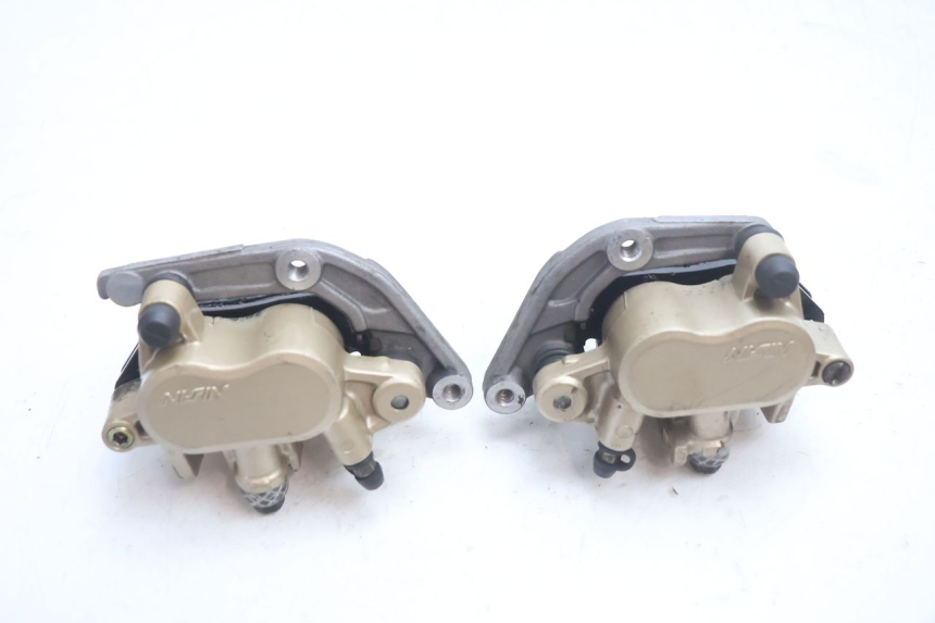 photo de BREMSZANGE VORNE HONDA CB F HORNET 600 (2005 - 2006) - Details der Befestigungspunkte