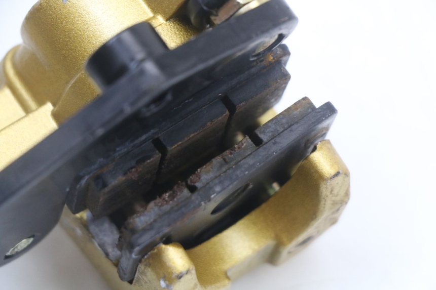 photo de VORDERER BREMSSATTEL CCR DIRT BIKE 125 - Details der Befestigungspunkte