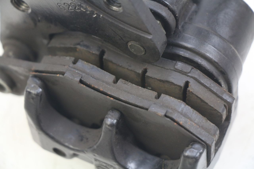 photo de VORDERER BREMSSATTEL PEUGEOT E-VIVACITY 1 (2012 - 2018) - Zoom auf Gebrauchszustand