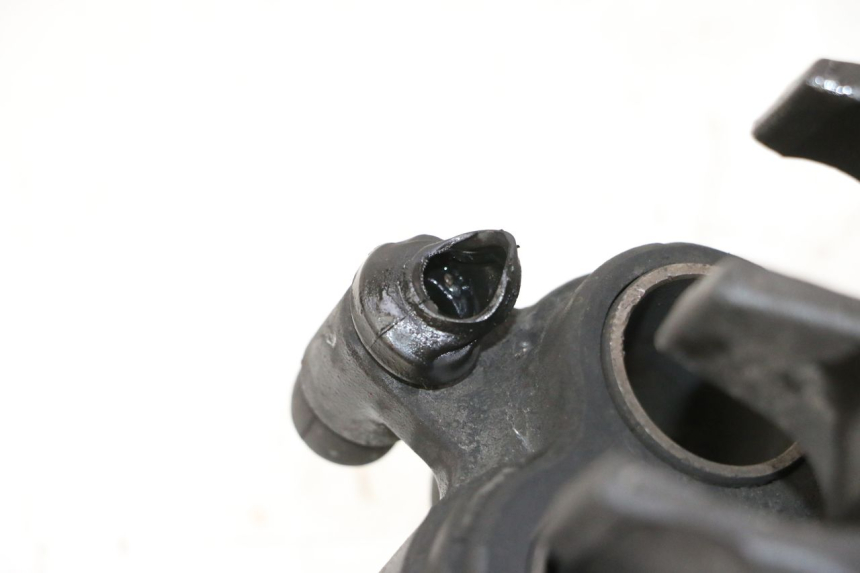 photo de VORDERER BREMSSATTEL HONDA FES S-WING SWING ABS 125 (2007 - 2015) - Zoom auf Gebrauchszustand