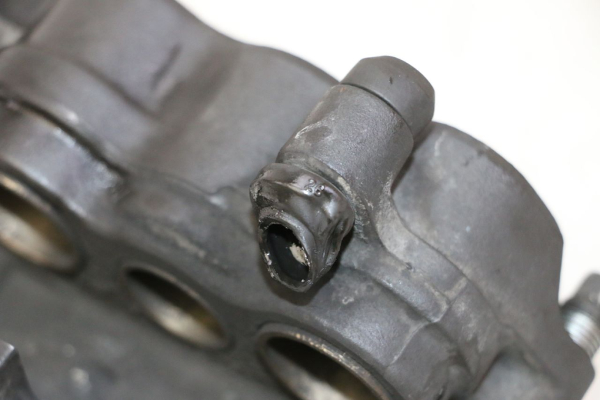 photo de VORDERER BREMSSATTEL HONDA FES S-WING SWING ABS 125 (2007 - 2015) - Alternative Perspektive