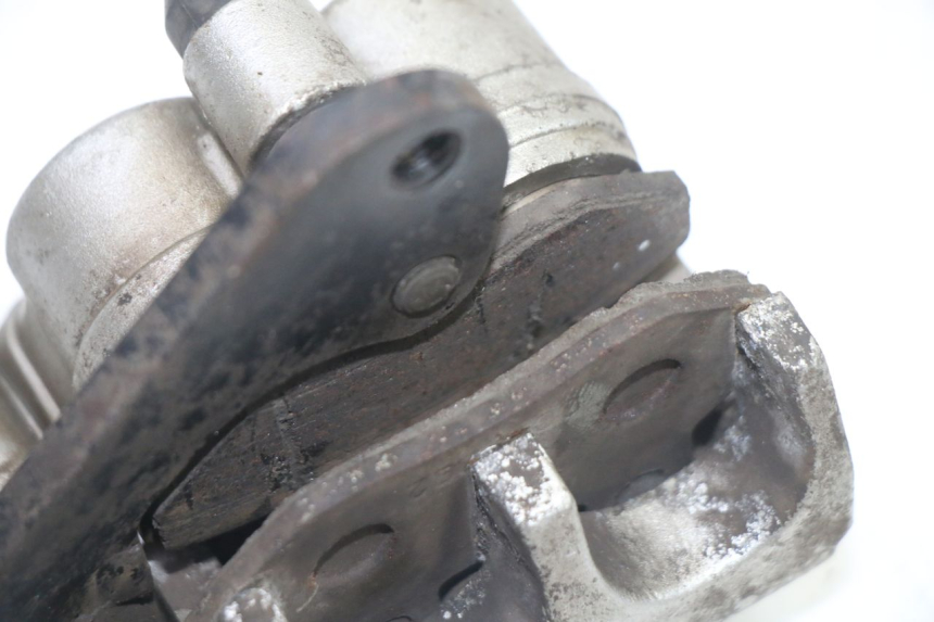 photo de VORDERER BREMSSATTEL SYM FIDDLE 2 50 (2008 - 2013) - Details der Befestigungspunkte