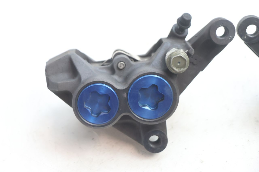 photo de BREMSZANGE VORNE YAMAHA FJR 1300 (2001 - 2005) - Detailansicht des Bauteils