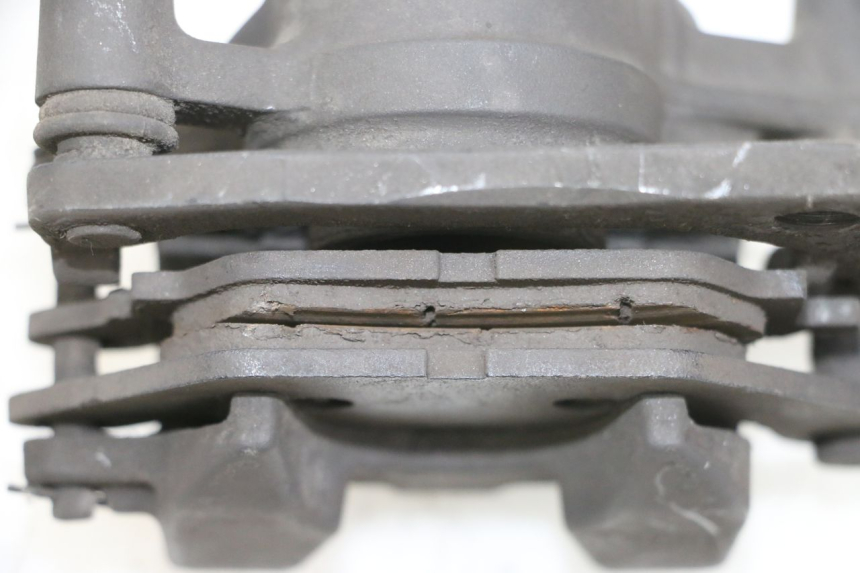 photo de BREMSZANGE VORNE MBK FLIPPER 115 (2013 - 2017) - Zoom auf Gebrauchszustand