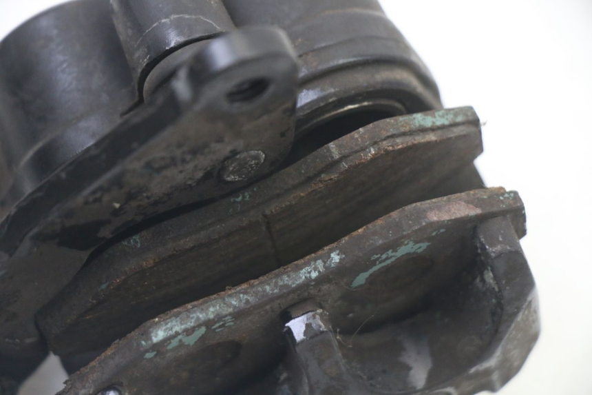 photo de VORDERER BREMSSATTEL PIAGGIO FLY 2T 50 (2004 - 2017) - Details der Befestigungspunkte