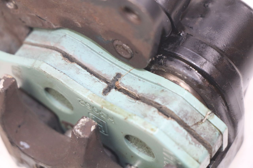 photo de VORDERER BREMSSATTEL PIAGGIO FLY 100 (2006 - 2010) - Zoom auf Gebrauchszustand