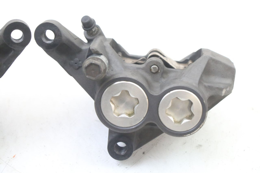 photo de BREMSZANGE VORNE YAMAHA FZ6 FAZER S2 600 (2007 - 2011) - Zoom auf Gebrauchszustand