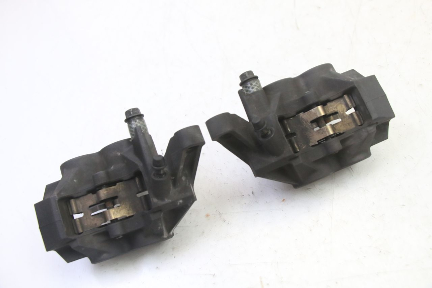 photo de BREMSZANGE VORNE YAMAHA FZ6 FAZER S2 600 (2007 - 2011) - Technische Nahaufnahme